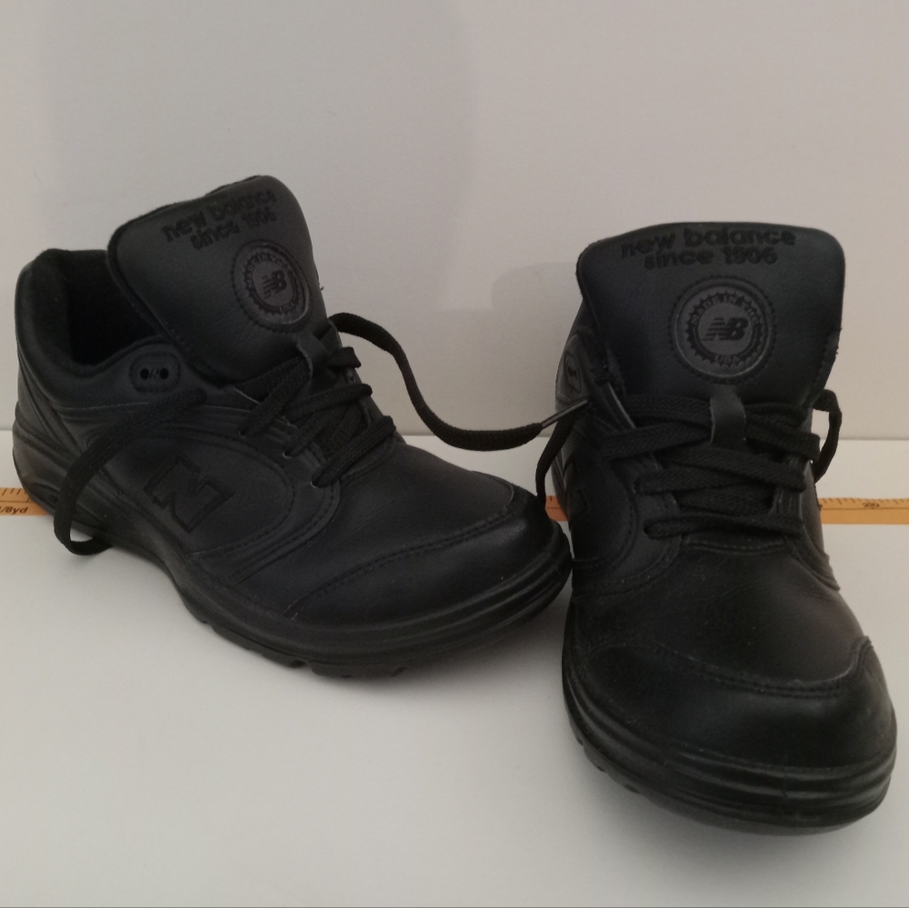 New Balance 812 black sneakers size 8 women